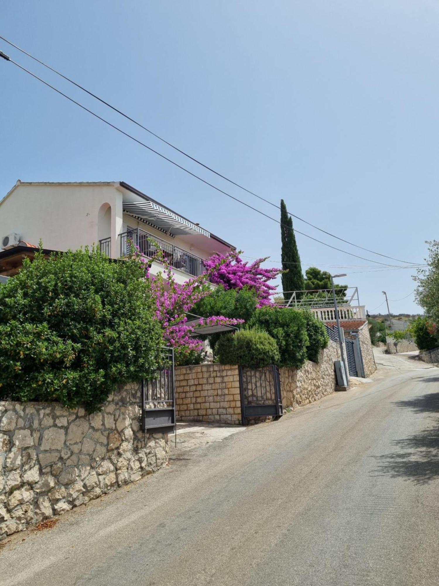 טרוגיר Apartmani Anna מראה חיצוני תמונה